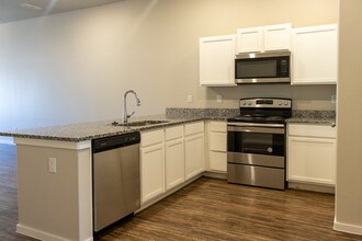 Building Photo - 2119 N Jayton Ave