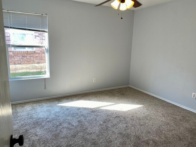 Dormitorio 3 - 8014 Stowe Springs Ln