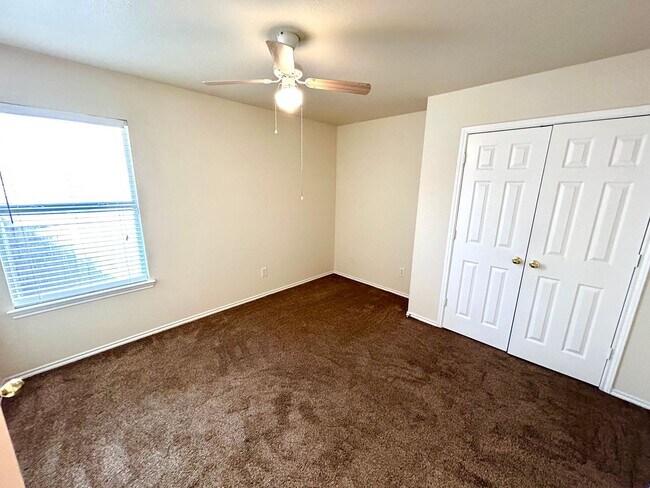 Foto del edificio - **MOVE IN SPECIAL** Welcome Home to Comfor...