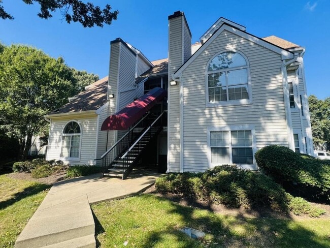 Building Photo - 10417 Beacon Ridge Dr