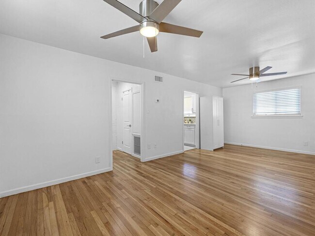 Building Photo - 210 Emerson St