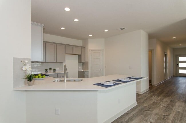 Building Photo - 217 Deserti Rd