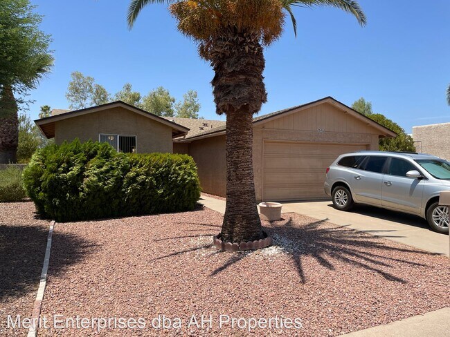 Building Photo - 2 br, 2 bath House - 25432 S PINEWOOD DR