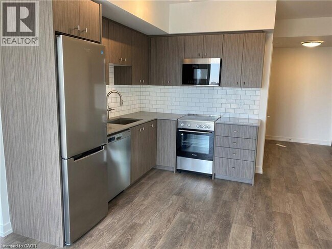 Photo du bâtiment - 5 Wellington St S