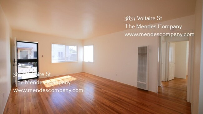 Foto del edificio - 3837 Voltaire St