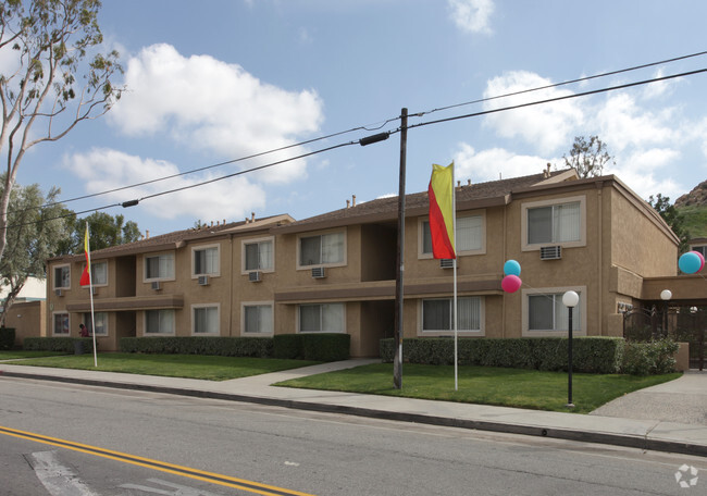 Building Photo - Las Colinas Apartments