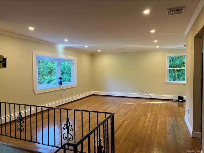 Foto del edificio - 3 Phillips Dr