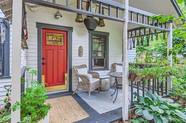 Foto del edificio - 1580 Redwood Ave