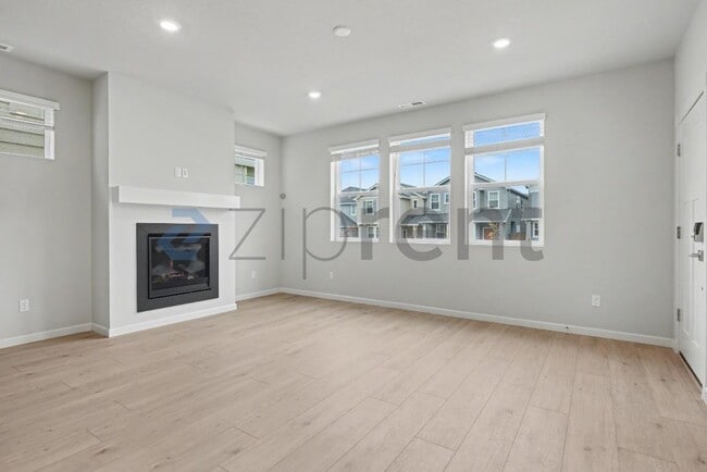 Foto del edificio - 31772 NW Blake Ter
