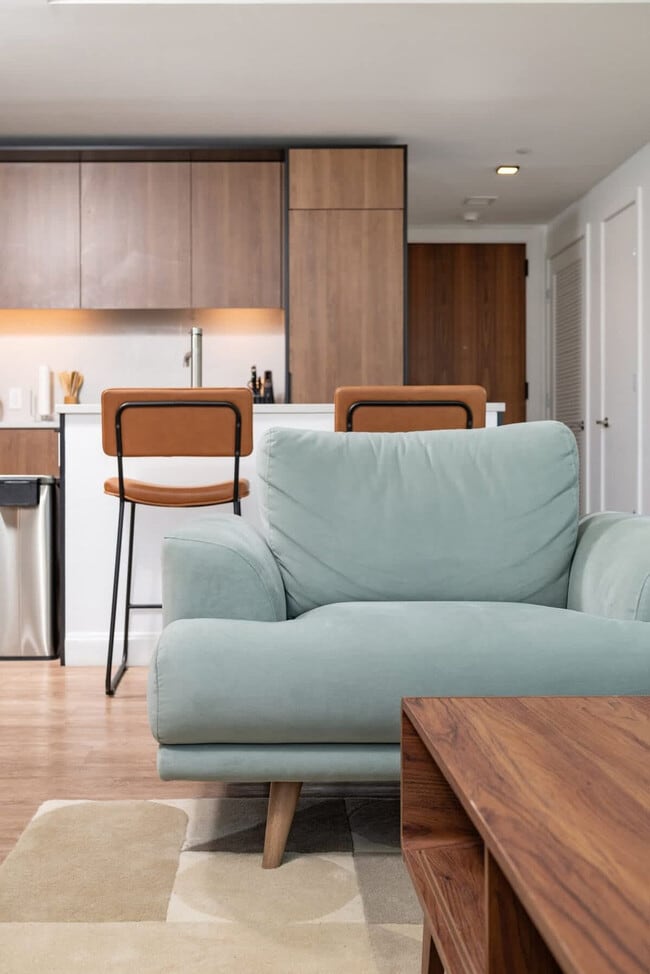 Building Photo - 151 North First Street-SI ID1252113P