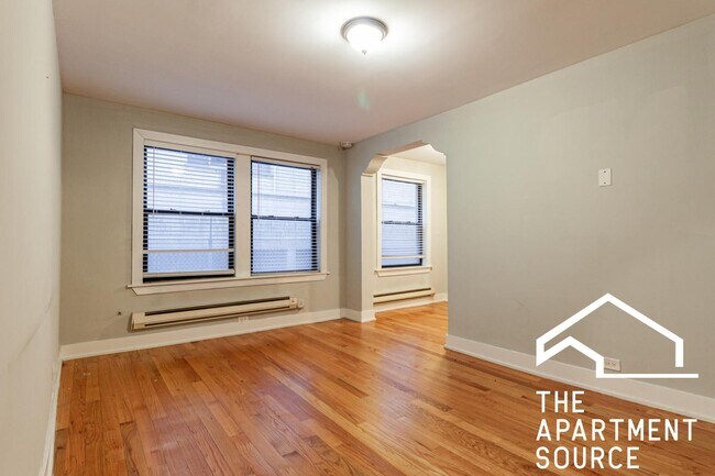 Foto del edificio - 437 W Roscoe St
