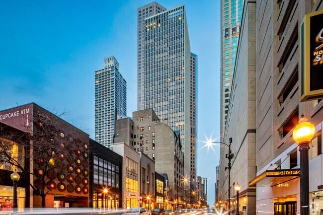 Building Photo - Walton Colonnade