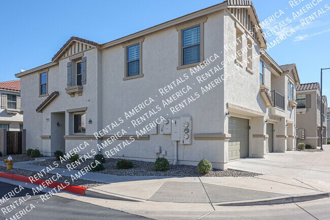 Building Photo - A Must See!!  Beautiful three bedroom two ...