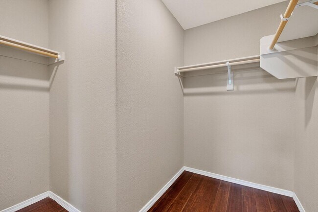 Foto del edificio - Executive 2 story Town house 4 Bedroom 3 b...
