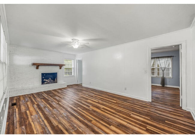 Foto del edificio - 3308 Kelwin Ave