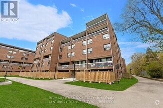 Building Photo - 4064-4064 Lawrence Ave E