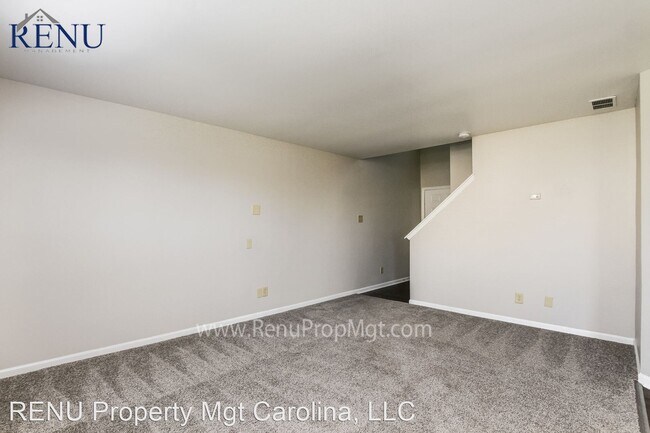 Foto del edificio - 3 br, 2.5 bath House - 125 Valencia Lane
