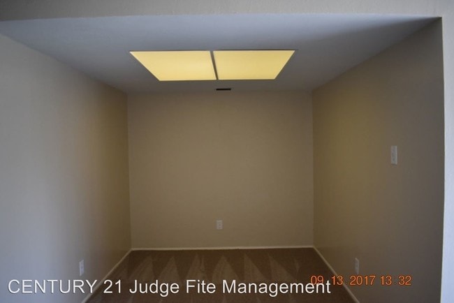 Building Photo - 4023 Star Trek Ln