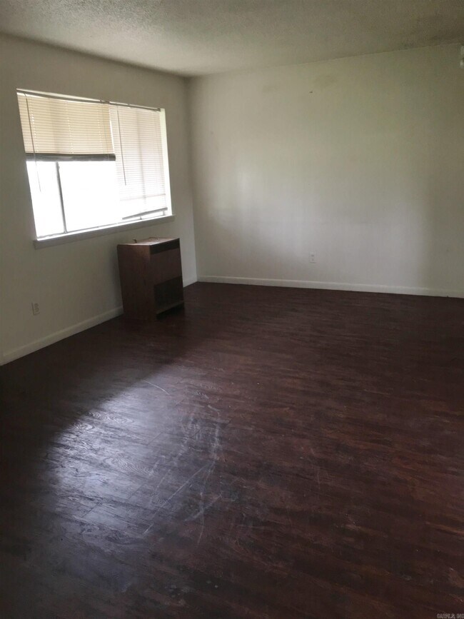 Foto del edificio - 8220 Doyle Springs Rd
