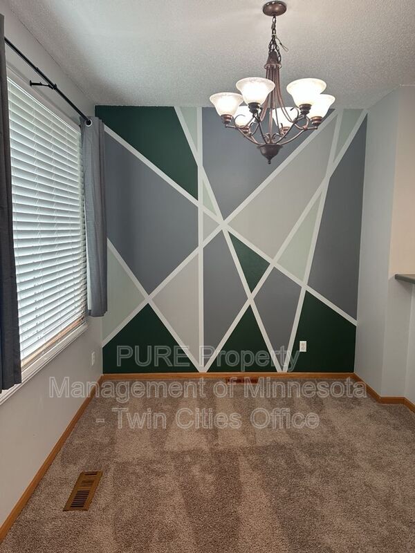Building Photo - 3183 Juniper Ln