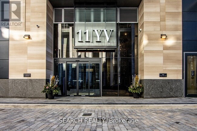 Building Photo - 11 Yorkville Ave