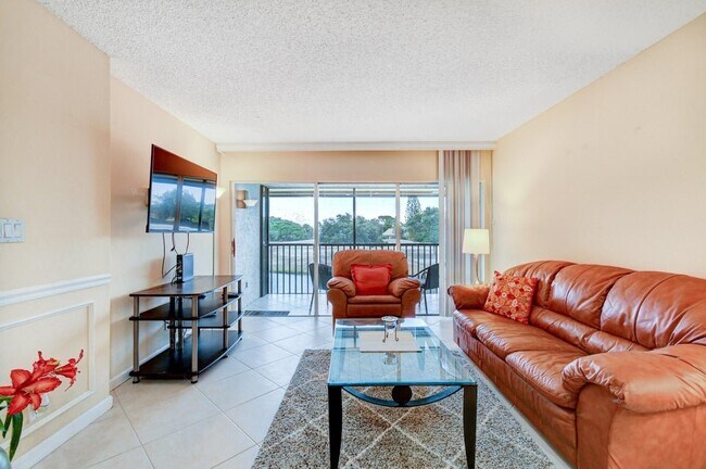 Foto del edificio - 551 Greensward Ln