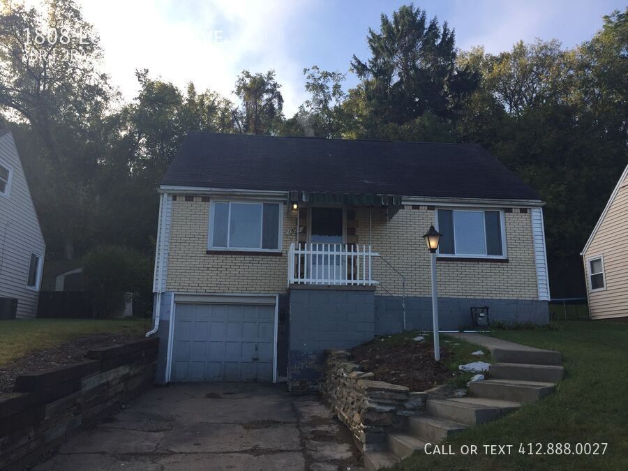 Foto principal - 3 bedroom 1.5 bath Penn Hills!