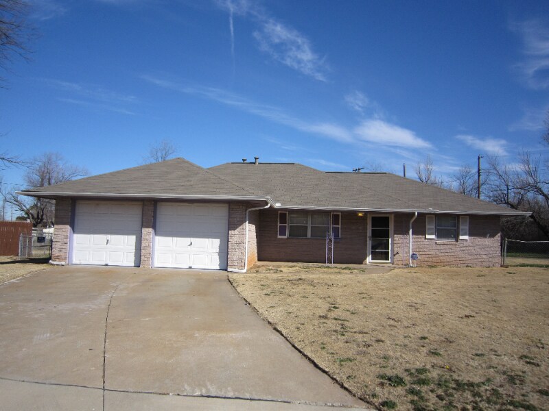 Primary Photo - 4910 Fox Ct