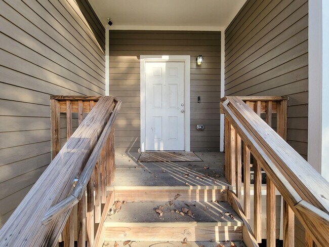 Foto del edificio - 3201 J P Davis Ave