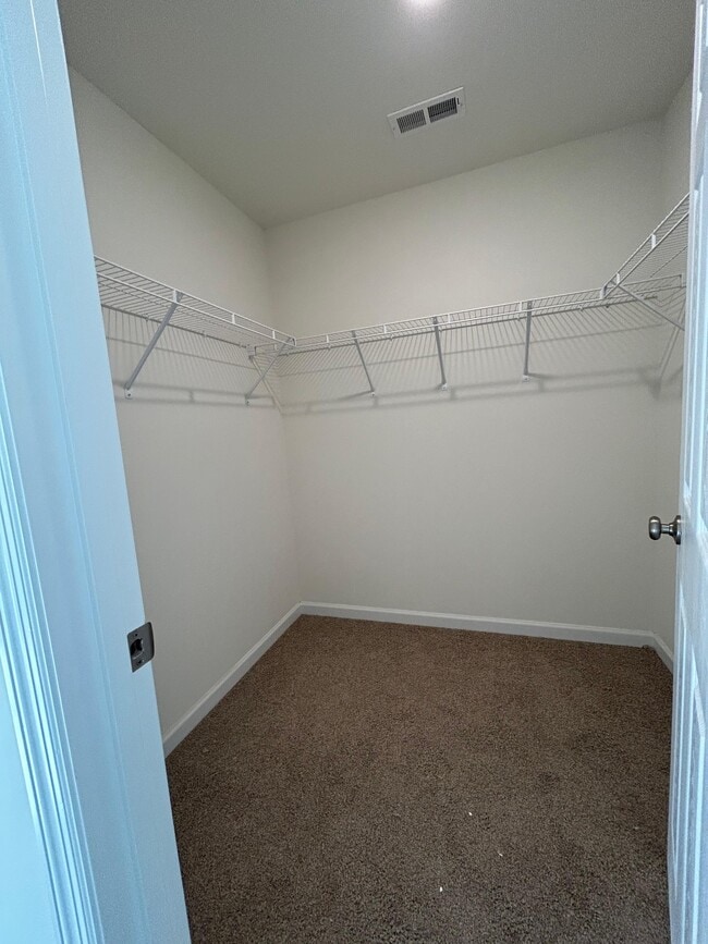 Building Photo - 463 Sweetgrass Dr