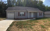 Foto principal - 427 Berwick Dr