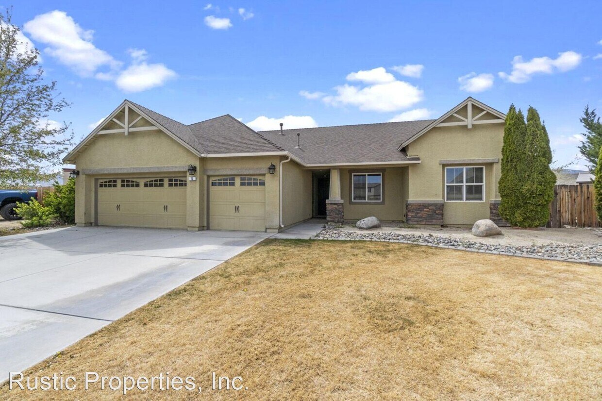 Primary Photo - 4 br, 2.5 bath House - 70 Riverside Dr.