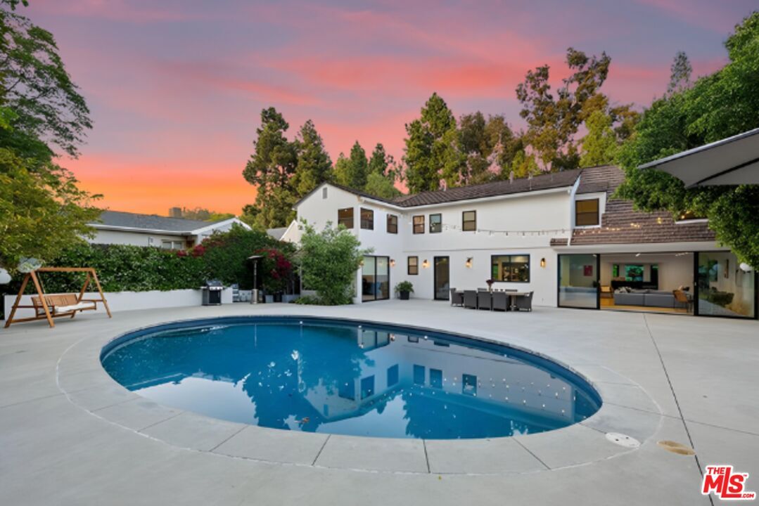 Primary Photo - 343 Veteran Ave