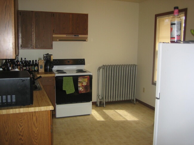 Building Photo - 871 Hague Ave