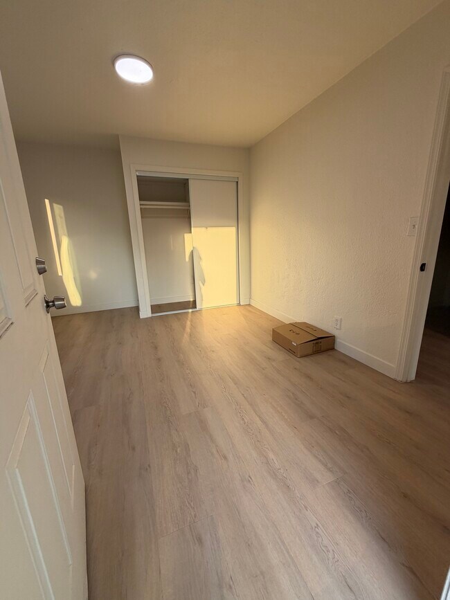 Foto del edificio - 661 W Ave 28