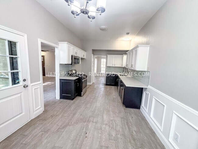 Foto del edificio - 1716 Riverway Dr