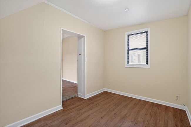 Foto del edificio - 3544 W 24th St