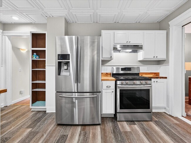 Foto del edificio - 919 Goodman St S