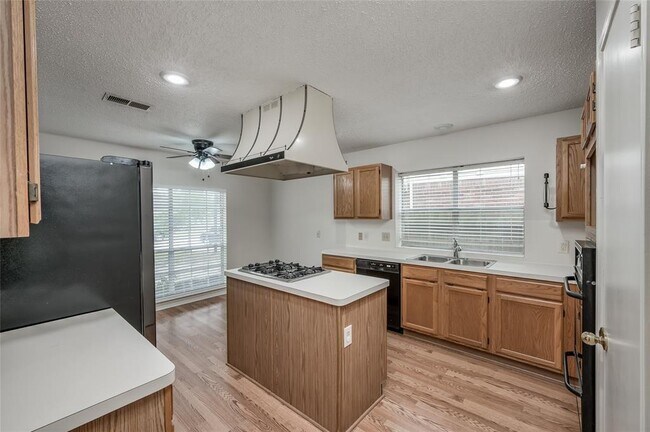 Building Photo - 3342 Bluebonnet Meadows Ln