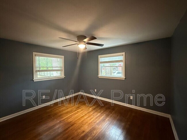 Building Photo - 3608 Wright Rd