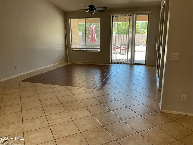 Building Photo - 14335 W Country Gables Dr