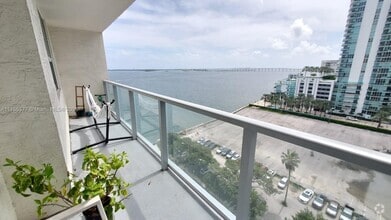 Building Photo - 1155 Brickell Bay Dr