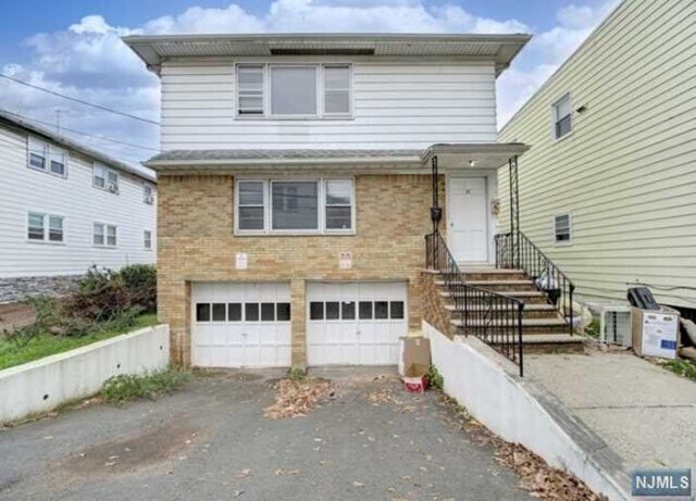 Primary Photo - 17 Jeraldo St