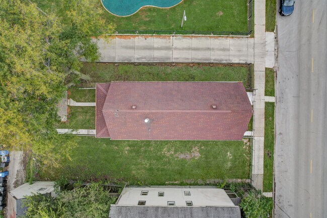 Building Photo - 5720 S Princeton Ave