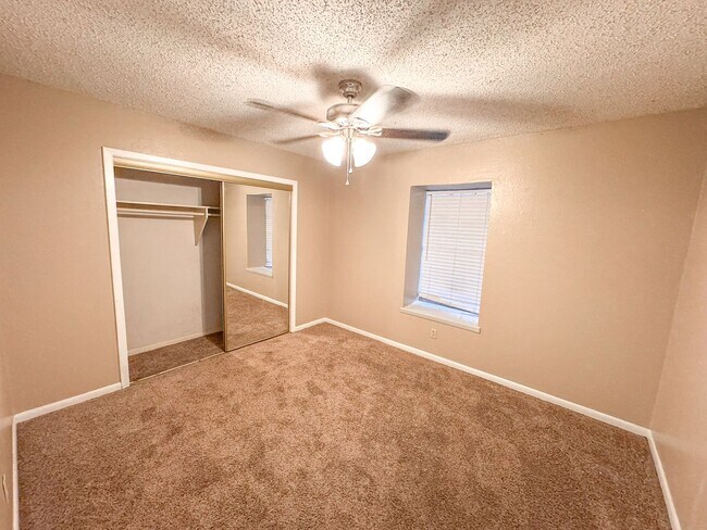 Foto del edificio - 2 bed Condo in Central Longview