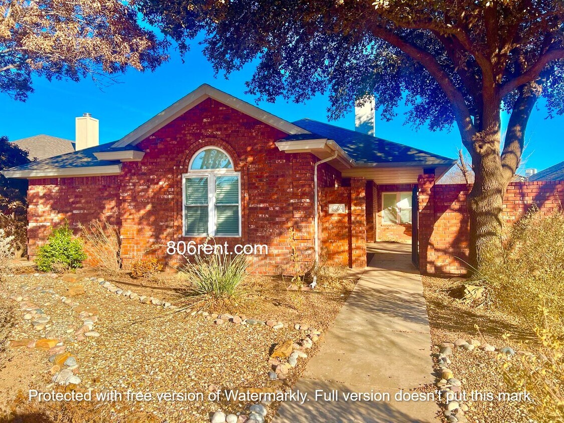 2/2/2 Garden Home in Remington Park - 2/2/2  Garden Home in Remington Park