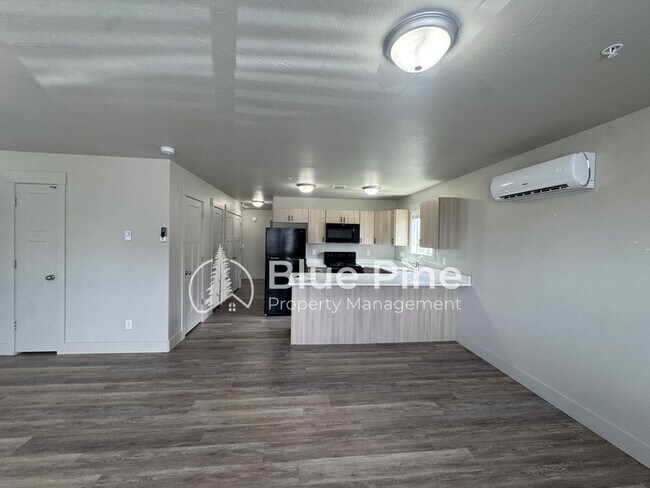 Foto del edificio - 3570 Colt Cir