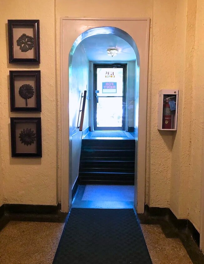 Foto del edificio - 1135 W Lunt Ave