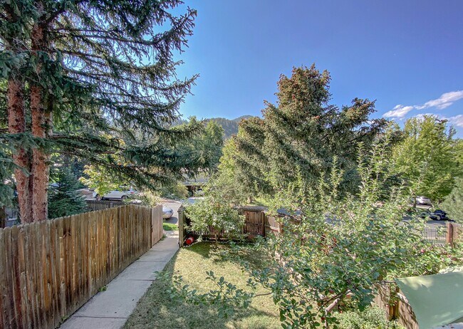 View - 607 Cascade Ave