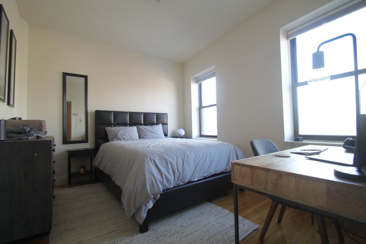 Primary Photo - 272 Bleecker St